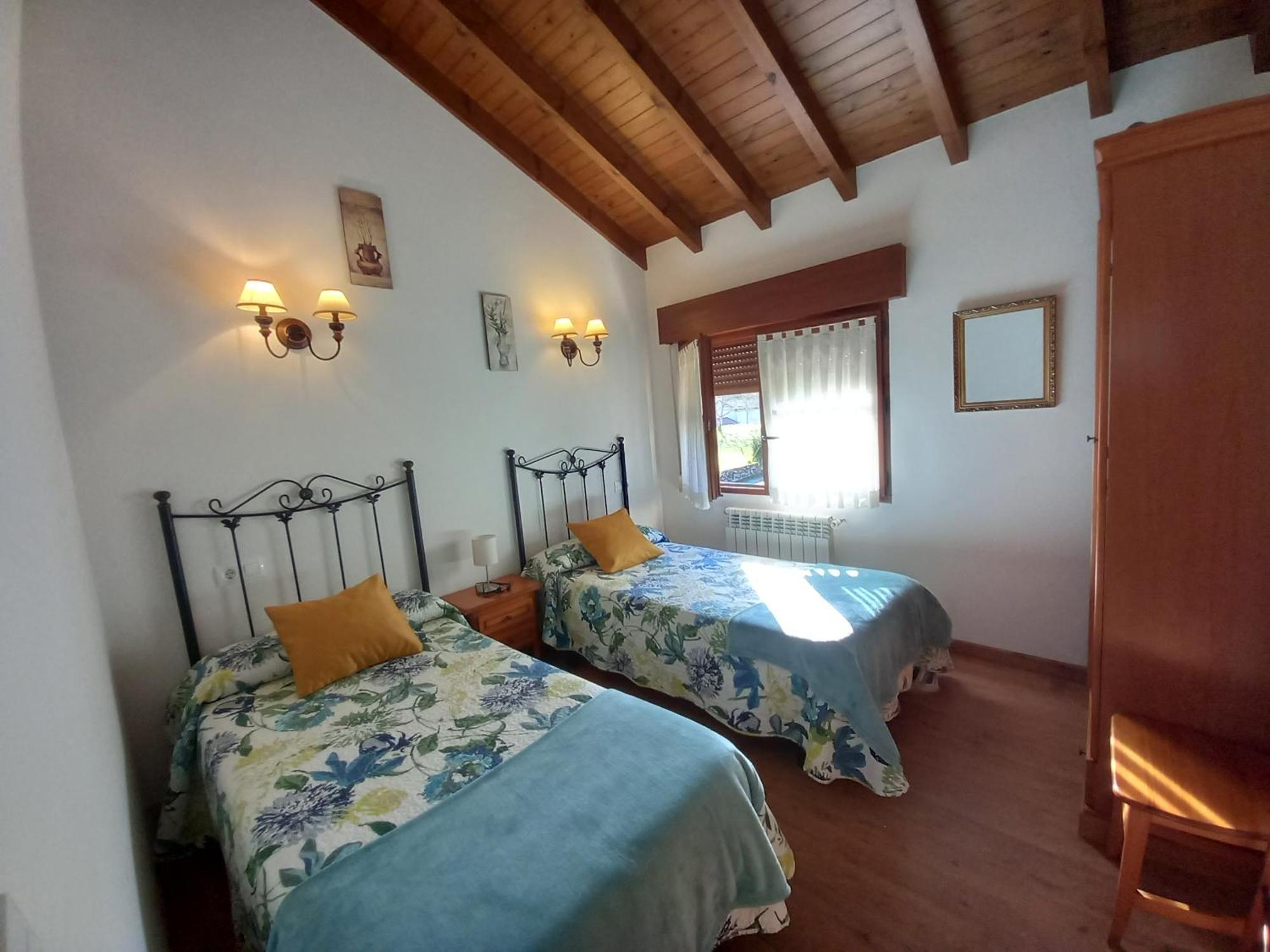 Apartamentos Rurales Llagumelon Villahormes Buitenkant foto